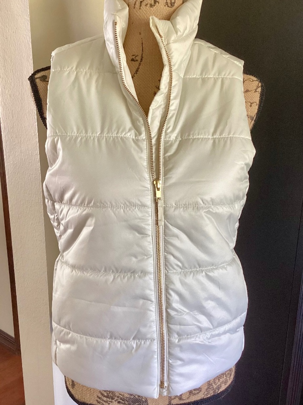 J. CREW Women’s Ivory Puffer Vest Poly-Fill Full Zip with Side Pockets Size XS